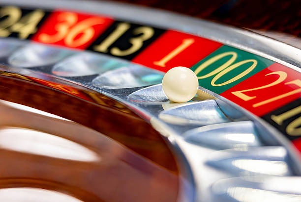 Roulette spins conducted with full transparency and multi-angle coverage Roulette wheel spin at duniaslot Playtech live studio